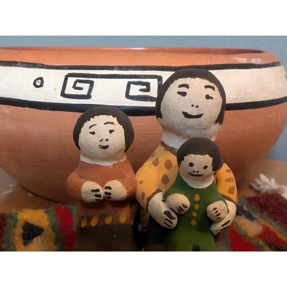 Vintage Pueblo Pottery Storyteller Figurine, Cochiti Native American Folk Art - Picture 10 of 10